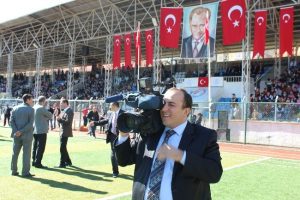 Vali yardımcısı kameramanlık yaptı