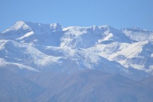 Y&uuml;ksekova'ya yılın ilk karı d&uuml;şt&uuml;