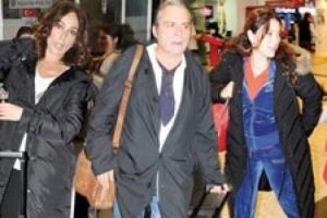 Aynı g&uuml;n aynı kapıda