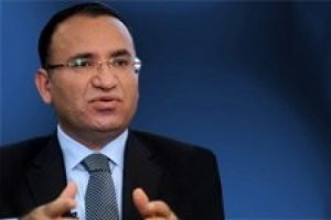 Y&uuml;r&uuml;y&uuml;şe katılanlar Ergenekoncu marjinaller