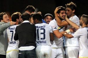 Bucaspor'da y&uuml;zler g&uuml;l&uuml;yor