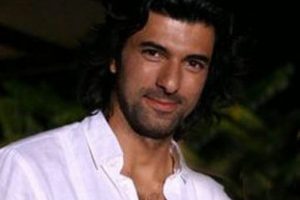 Kerim 'R&uuml;zgarın Y&ouml;n&uuml;' ile g&uuml;ndemde