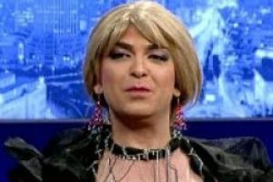 Deniz Fehmi'den Nazlı Ilıcak taklidi