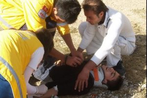 Kayalıklardan d&uuml;şen &ouml;ğrenci ağır yaralandı
