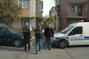 88 yaşındaki yaşlı adam kendini astı