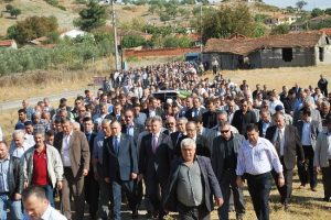 İdam edilen &Uuml;lk&uuml;c&uuml;'n&uuml;n annesi toprağa verildi