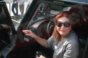 Sibel Can'ın l&uuml;ks cipine el konuldu