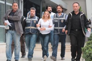 O kadın sonunda yakayı ele verdi