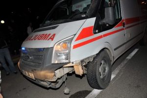 Ambulansın &ccedil;arptığı yaya yaşamını yitirdi