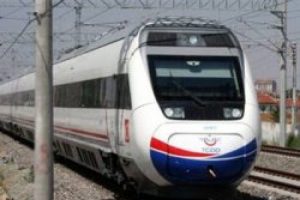 Ankara-İstanbul arası Eyl&uuml;l'de 3 saat s&uuml;recek