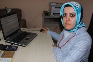 "Baş&ouml;rt&uuml;n&uuml; &ccedil;ıkart, m&uuml;hendis belgeni verelim"