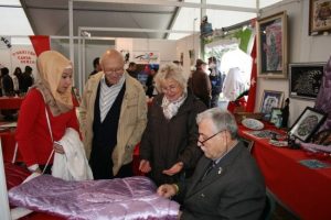 Bursa'ya &ouml;zg&uuml; el sanatlarına Fransızlar hayran kaldı