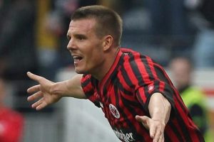 Bundesliga'da a&ccedil;ılış Frankfurt'ta