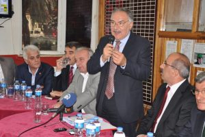 "A&ccedil;lık grevi sağduyu ile &ccedil;&ouml;z&uuml;lmeli"