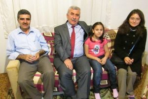 Okul m&uuml;d&uuml;r&uuml; &ouml;ğrenci ailelerini ziyaret etti