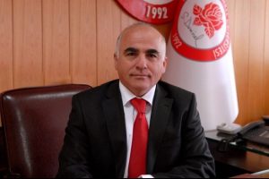 Rekt&ouml;r&uuml;n yazıp s&ouml;ylediği marş &ccedil;ok sevildi