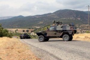 Diyarbakır'da roketatarlı saldırı: 1 şehit, 6 yaralı