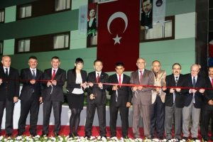 Başbakan, kız yurdunu telekonferansla a&ccedil;tı