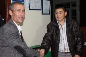 Lavaboda bulduğu 20 bin lirayı polise teslim etti