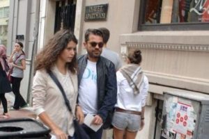 Beren y&uuml;z&uuml;nden selamı sabahı kestiler