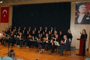 Konser geliri &ouml;ğrencilere burs olacak