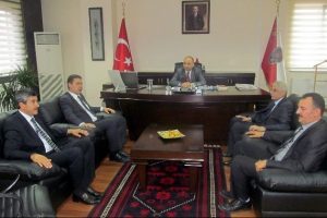 Ak Parti'den yeni emniyet m&uuml;d&uuml;r&uuml;ne ziyaret