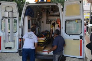 Nazilli ve kuyucak'ta trafik kazaları: 2 &ouml;l&uuml;, 1 yaralı