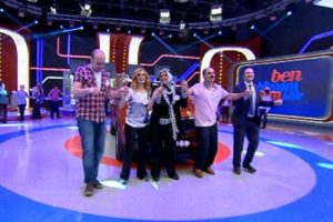 Arabayı kazanınca b&ouml;yle horon teptiler