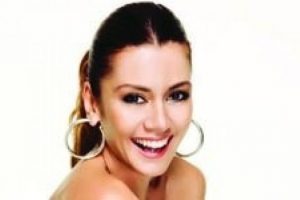 G&ouml;k&ccedil;e Bahadır ev alışverişini Tophane'den yapıyor