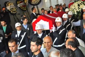 Şehit polis son yolculuğuna uğurlandı
