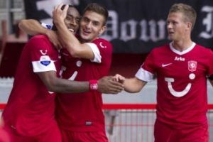 Twente zorlu virajı kayıpsız atlattı