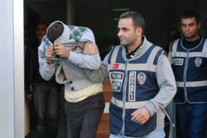 Hizmet b&uuml;rosundan hırsızlığa 1 g&ouml;zaltı