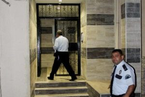 &Ccedil;alıştığı yerin bodrumunda intihar etti