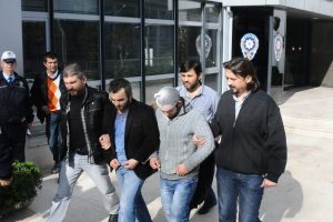 D&ouml;ner bı&ccedil;aklı cinayet zanlıları adliyeye sevk edildi