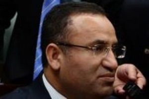 'Avrupa'da 4 bin T&uuml;rk &ccedil;ocuğu Hristiyan ailelere verildi'