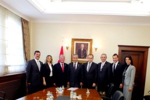 Arın&ccedil;'tan RUMELİSİAD Ekonomi Zirvesi'ne tam destek