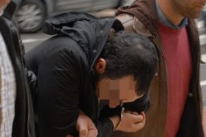 Kuyumcuya sahte altın satınca..