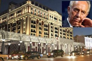 Peres'in otelinde sır &ouml;l&uuml;m