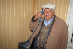 10 aydır konuşamadıkları telefonların sabit &uuml;cretlerini &ouml;d&uuml;yorlar
