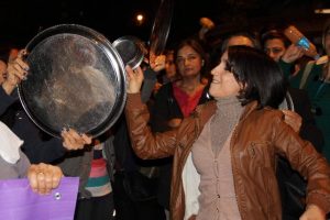 BDP'li kadınlardan, tencereli tabaklı protesto