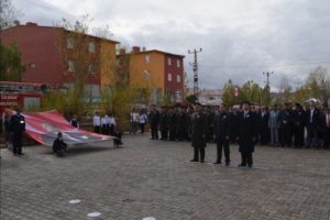 &Ccedil;aldıran'da 10 Kasım anma t&ouml;reni