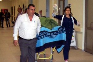 T&uuml;feğini temizlemeye &ccedil;alışırken kendisini vurdu