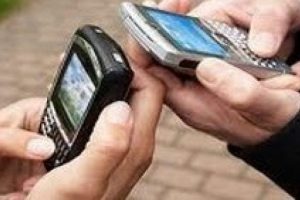 Mobil servis sağlayıcıları Apple'a savaş a&ccedil;tı
