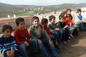 K&ouml;yl&uuml;lerden 3 &ouml;ğretmeni ka&ccedil;ıran PKK'ya tepki
