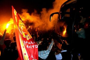 Galatasaray'a Adana'da coşkulu karşılama