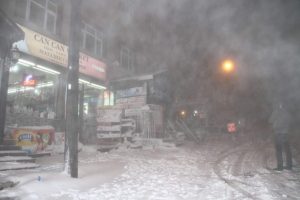 Uludağ'da kar işletmecilerin y&uuml;z&uuml;n&uuml; g&uuml;ld&uuml;rd&uuml;