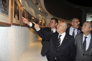 Yenimahalle'de g&uuml;n boyu Atat&uuml;rk