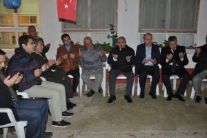 Vali Yaman şehit ailesini ziyaret etti