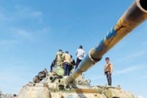 Esad'ın helikopterleri Rasulayn'ı bombaladı