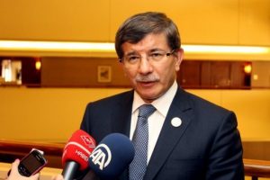 Halkıyla savaşan ayakta kalamaz